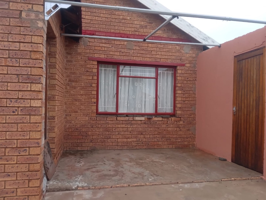 4 Bedroom Property for Sale in Blomanda Free State